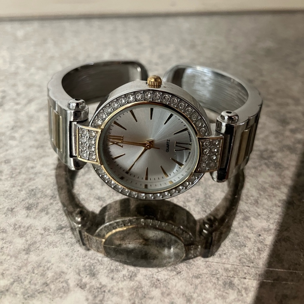 Geneva Watch - Picture 2 of 6